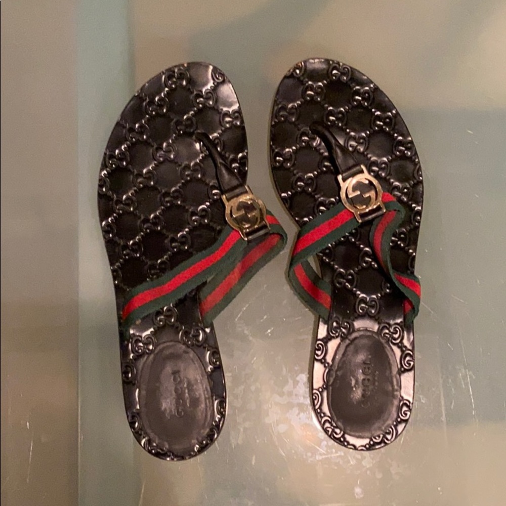 GG Logo Flip Flop Gucci